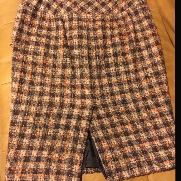 Ann Taylor LOFT skirt - Picture 2 of 6